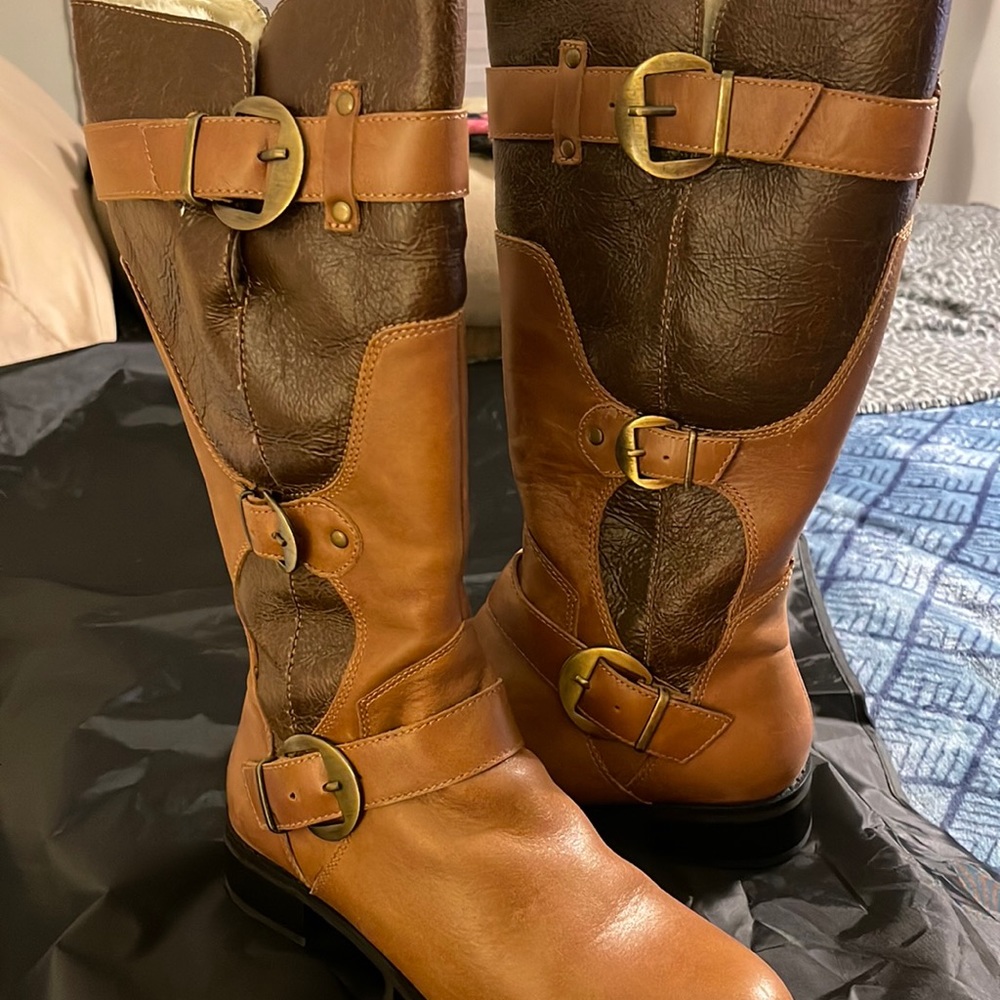 London Fog fur lined All Weather Boot Size 8.5